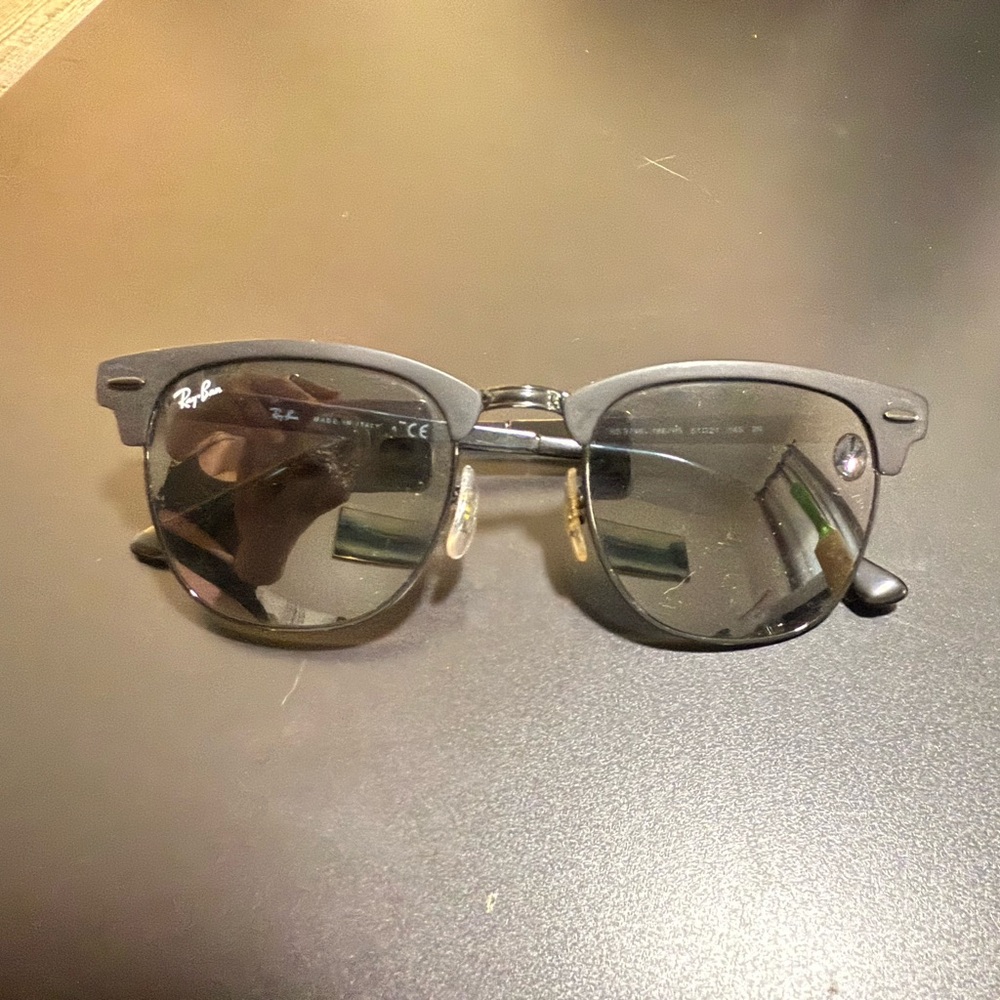 Ray-Ban Clubmaster Metal in Polished Grey and Black